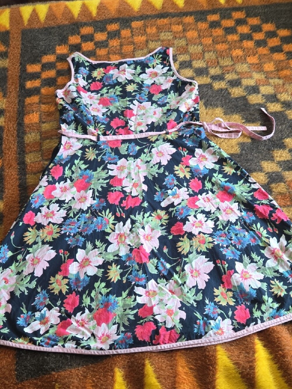 Vintage Newport News Navy Floral Dress with Pink Accents - Picture 7 of 8